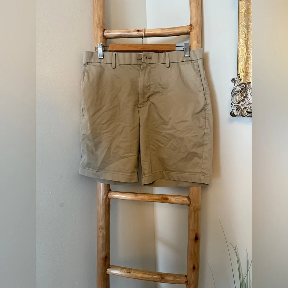 BANANA REPUBLIC MENS KAHKI CHINO 9